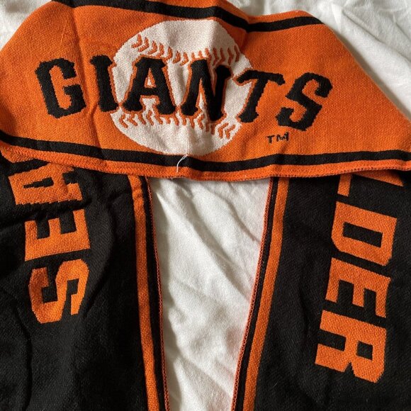 Scarf MLB San Francisco Giants Season Ticketholder Knit Winter Neck Team Colors - Picture 2 of 8
